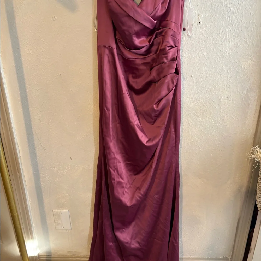 Elegant‎ Strapless Burgundy Evening Gown